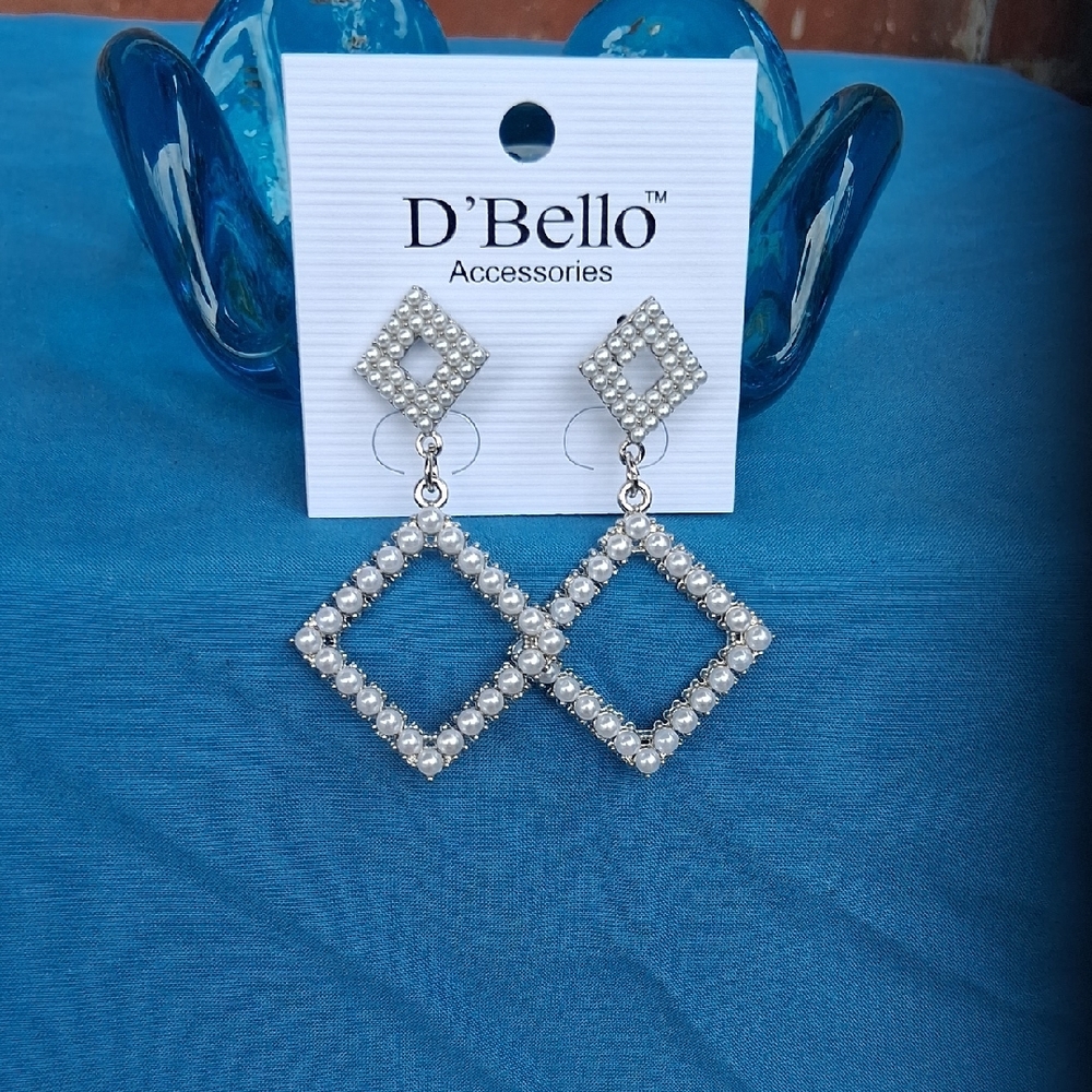 Sparkling Silver Geometric Drop Earrings